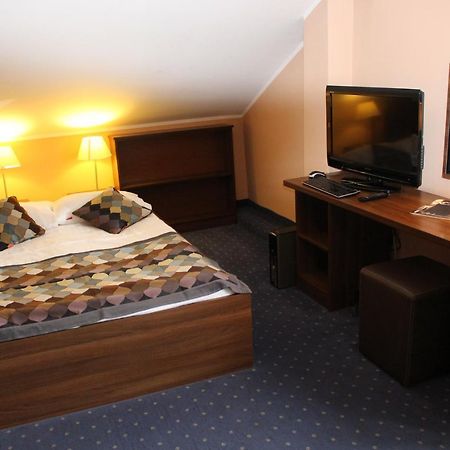 Hotel Colnus Kolno  Екстериор снимка
