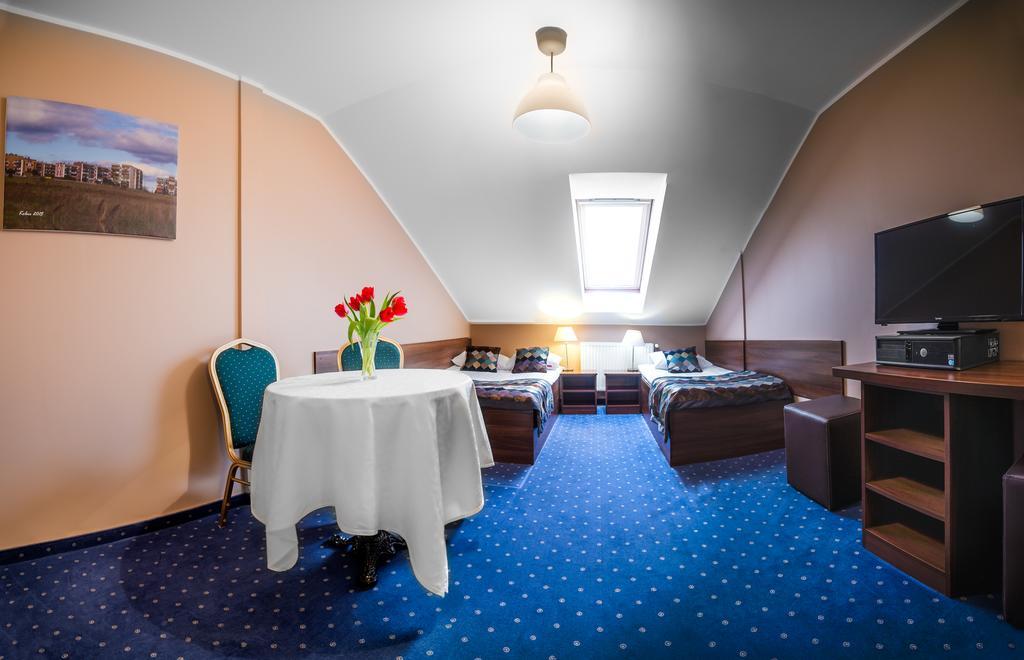 Hotel Colnus Kolno  Екстериор снимка